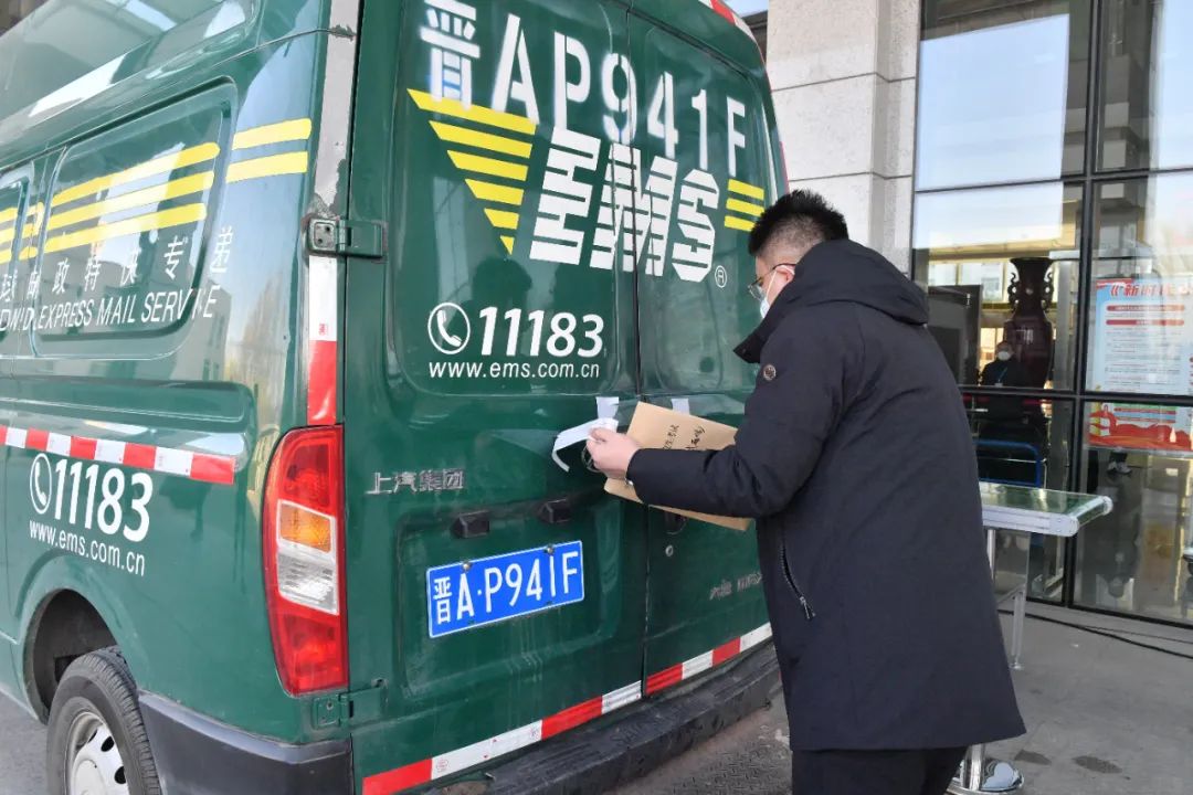 ▲试卷调配中转站启用。受访者供图
