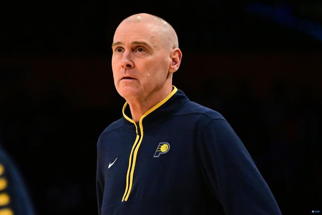 卡莱尔谈被驱逐球员们拯救了我劳埃德皮尔斯是笔巨大财富