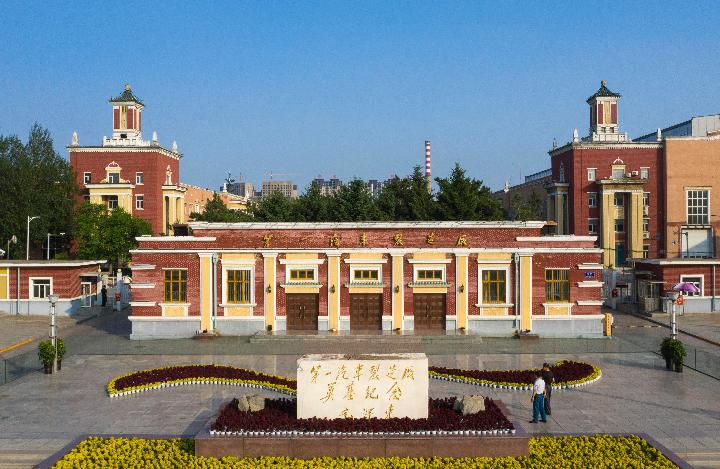 这是中国一汽在这场产业复兴的大考中交出的答卷.