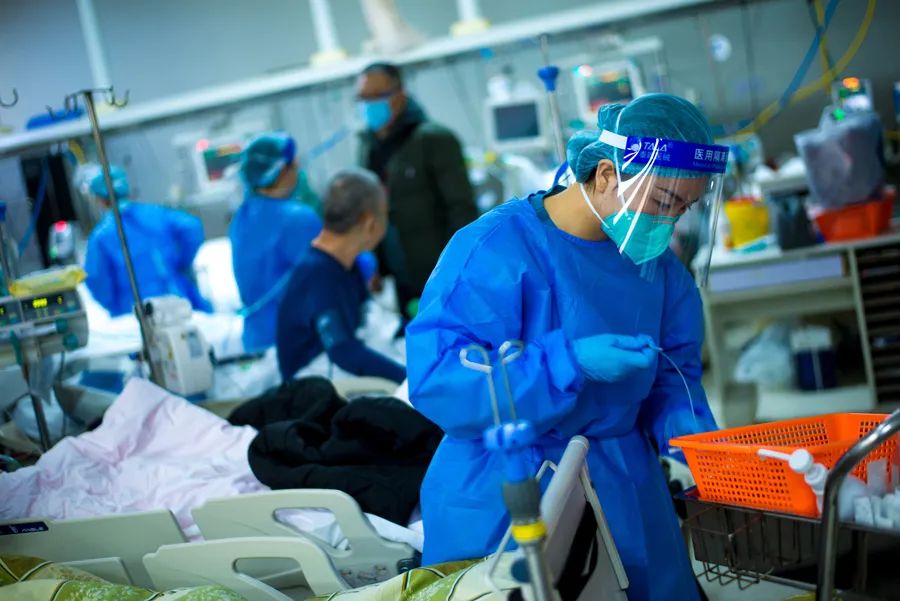 (瑞金医院急诊抢救室)