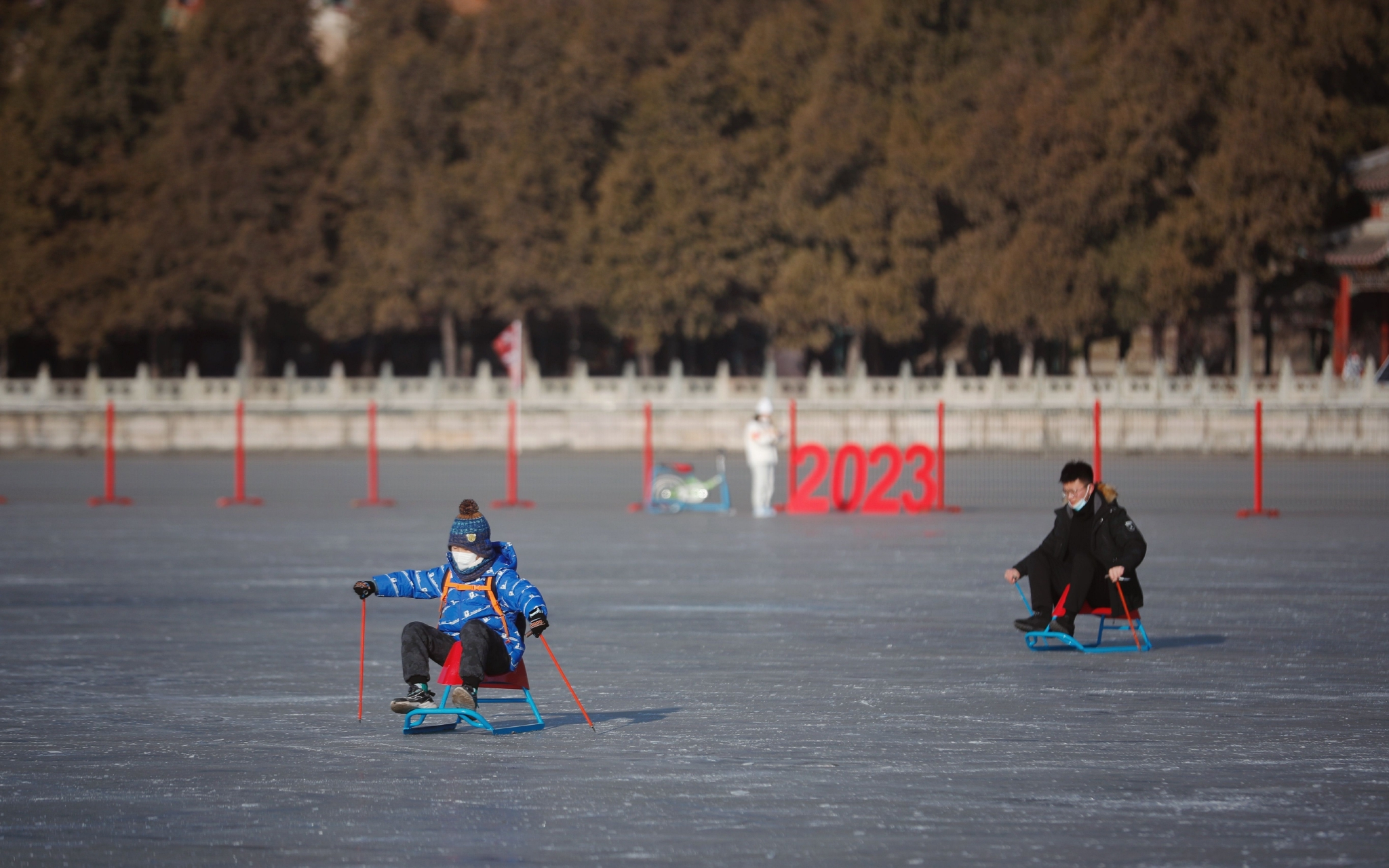 北京最大天然冰场今开放 元旦来颐和园昆明湖撒欢|颐和园|昆明湖_新浪新闻