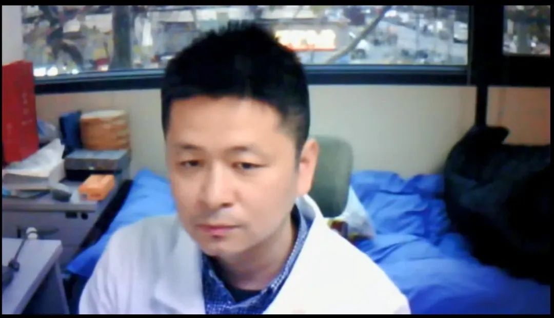 30个奥密克戎亚型毒株，上海本轮疫情最新研判↓张文宏、钟鸣都提到了这一点休闲区蓝鸢梦想 - Www.slyday.coM