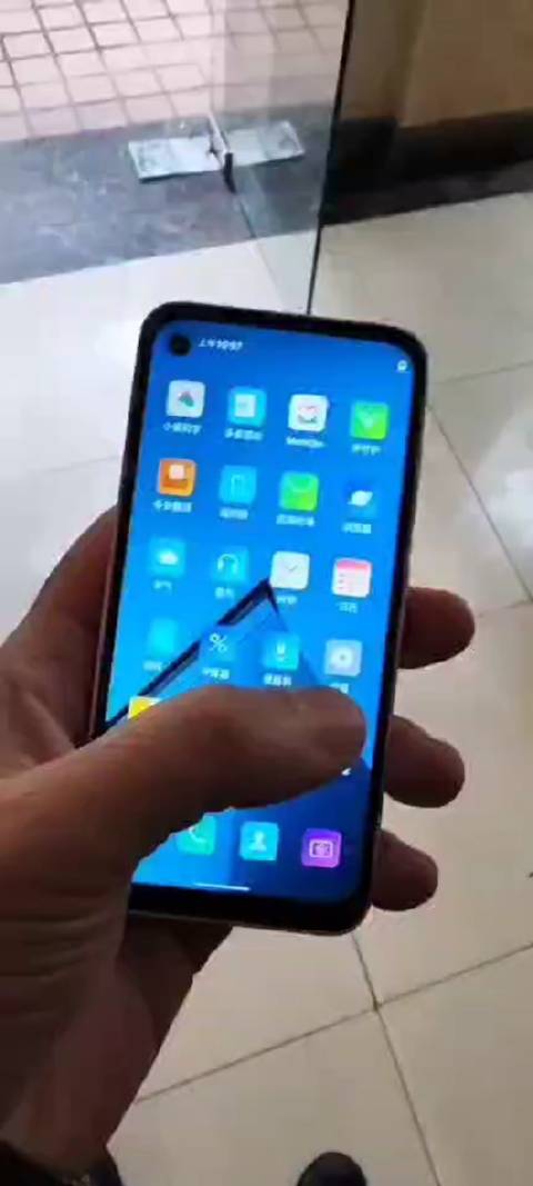 多亲Qin 3 Ultra 5.50英寸 挖孔全面屏_手机新浪网