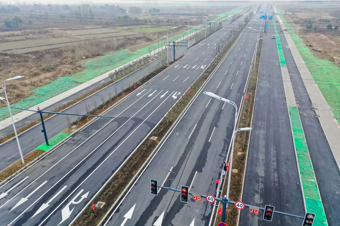 该道路东起肥东团结大道,西至蒙城北路,全长约22公里,分别与大众路,文