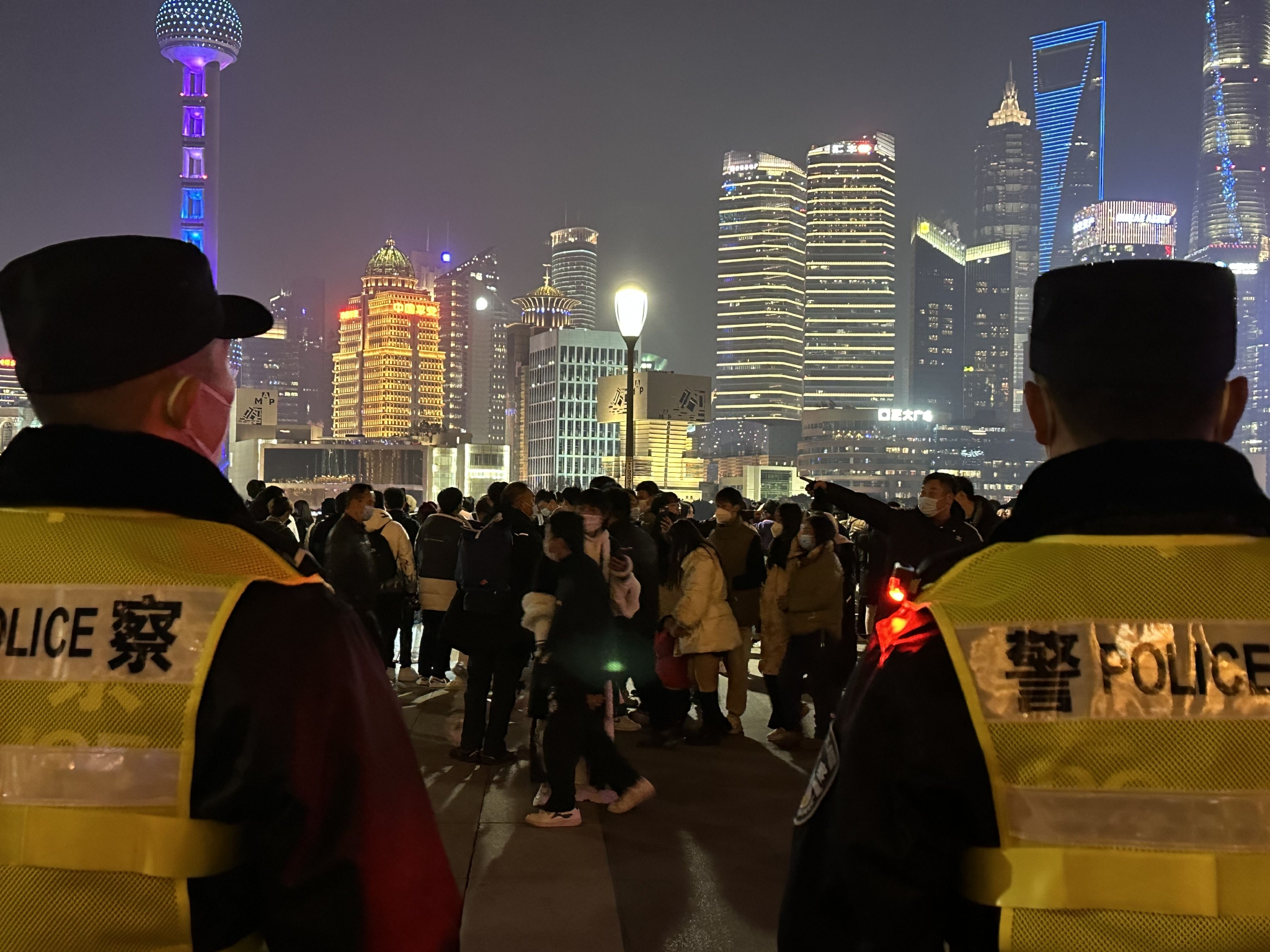 跨年日上海豫园单日客流17.