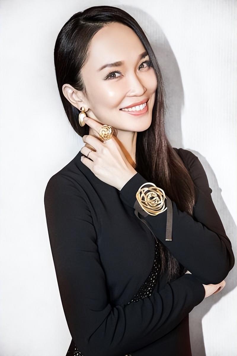 "冻龄女神"范文芳,一位嫁给爱情的新加坡美女|李铭顺|范文芳|女神