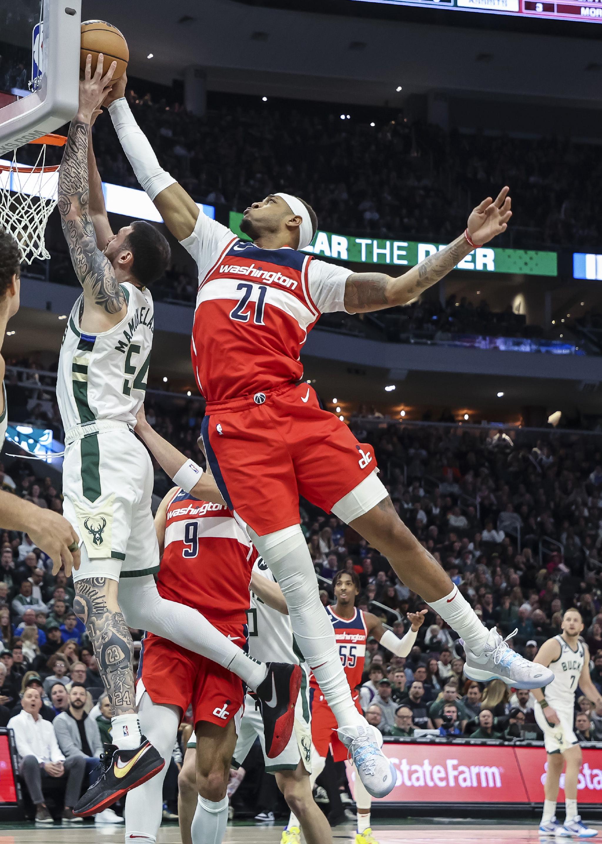 篮球—— nba 常规赛:奇才胜雄鹿|莱纳|乔尔|奇才队_新浪新闻