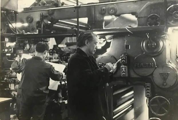 缅怀！著名艺术家侯一民去世，曾参与第三、四套人民币设计休闲区蓝鸢梦想 - Www.slyday.coM