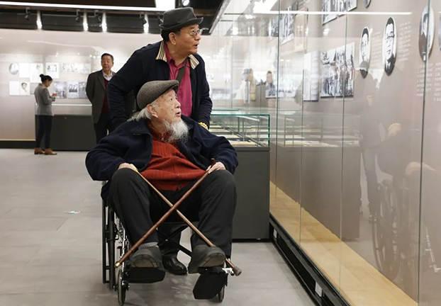 缅怀！著名艺术家侯一民去世，曾参与第三、四套人民币设计休闲区蓝鸢梦想 - Www.slyday.coM