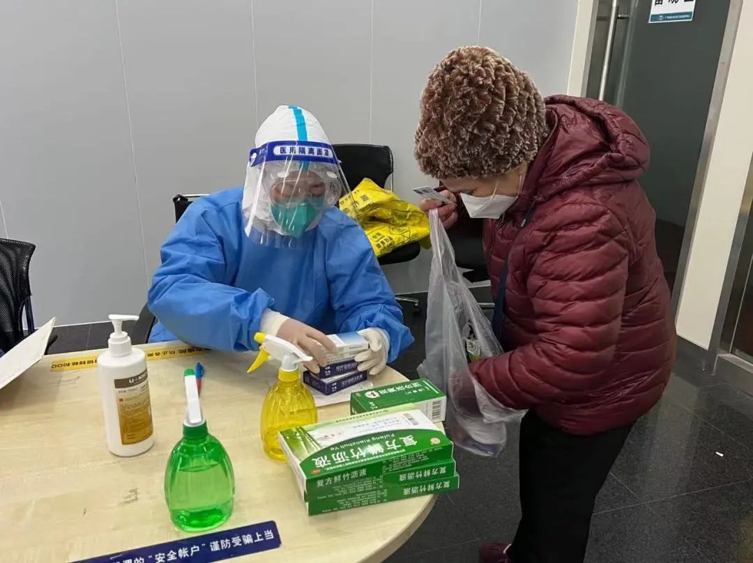 制氧机发热怎么办新设吸氧区、重启输液服务，上海部分社区卫生服务中心“增能”_https://www.jmylbn.com_新闻资讯_第3张