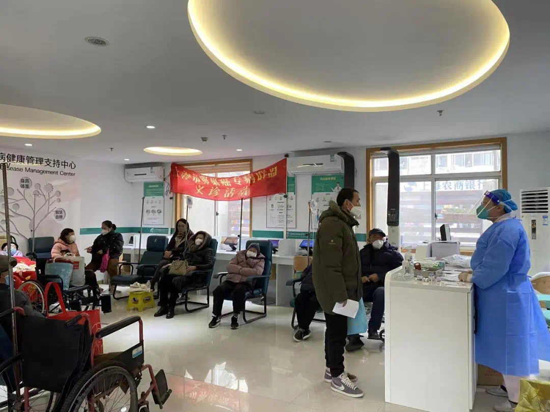 制氧机发热怎么办新设吸氧区、重启输液服务，上海部分社区卫生服务中心“增能”_https://www.jmylbn.com_新闻资讯_第4张