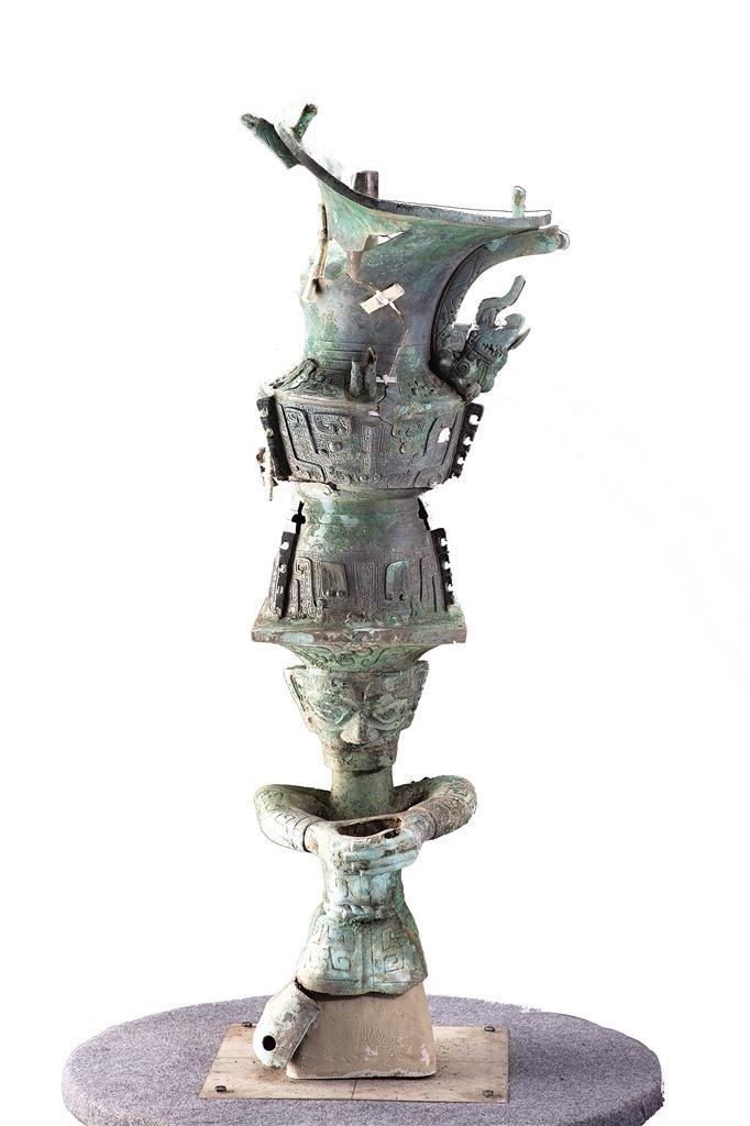 三星堆"神人""神兽"成功"跨坑"合体|三星堆_新浪财经_新浪网