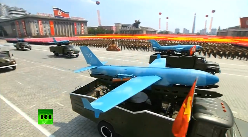 朝鲜在2013年的阅兵式上次展示军用无人机。