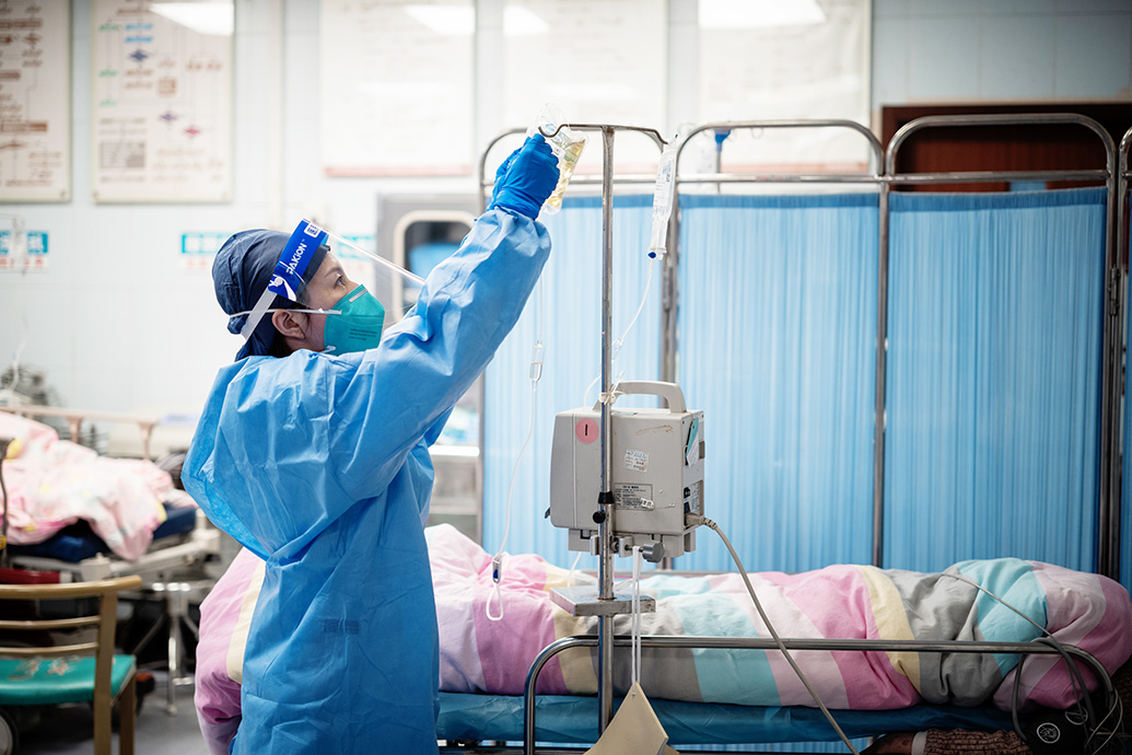 上海岳阳医院抗新冠群像:日接急诊千人次,没有一个人置身事外|急诊