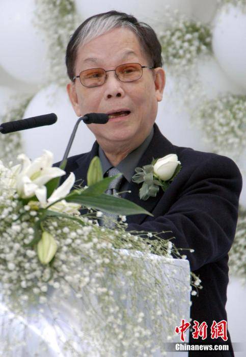 92岁音乐大师顾嘉辉去世 有华人的地方就有他的歌休闲区蓝鸢梦想 - Www.slyday.coM