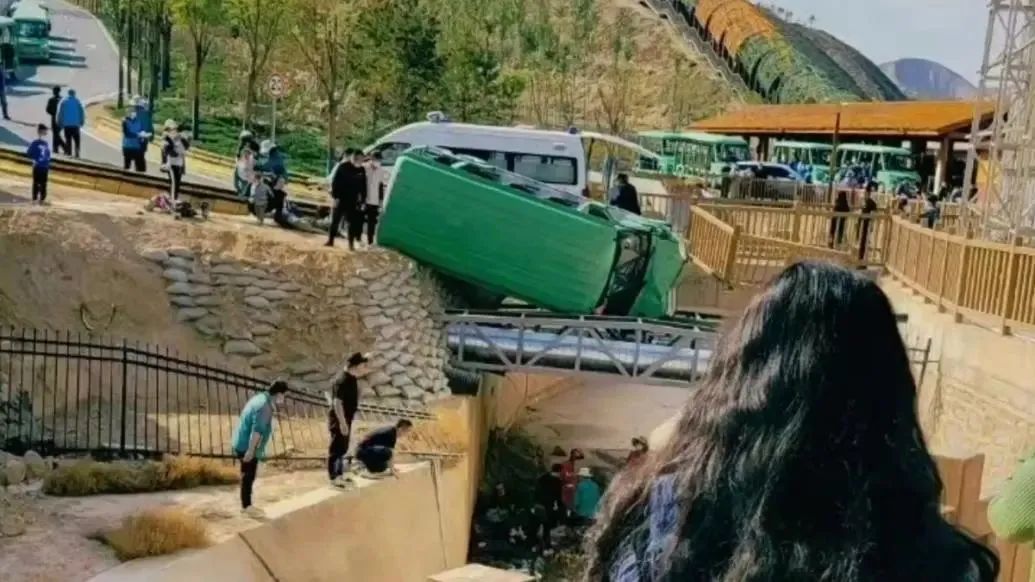 【津云夜读】重磅！首套住房贷款利率政策将动态调整｜今起机票燃油附加费下调｜事关春运，公安部发文休闲区蓝鸢梦想 - Www.slyday.coM