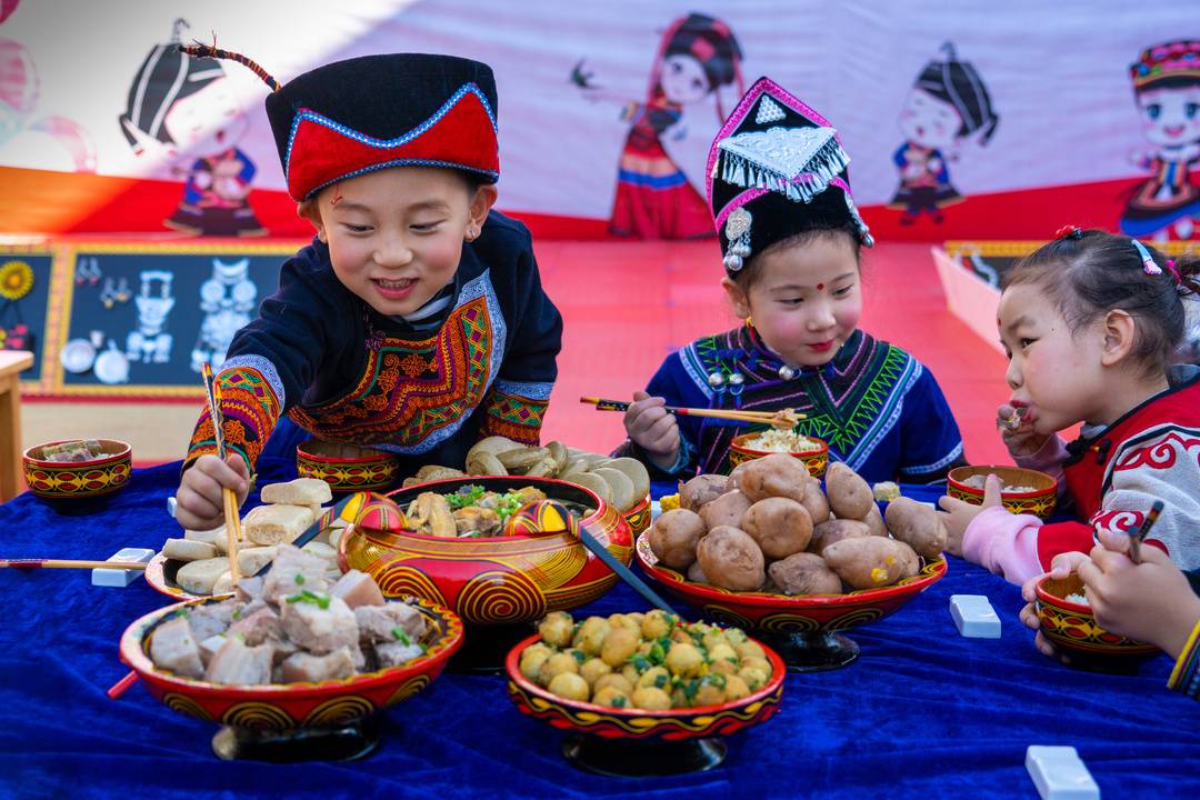 镜头下的大凉山:欢乐幸福彝族年|彝族年|彝族_新浪新闻