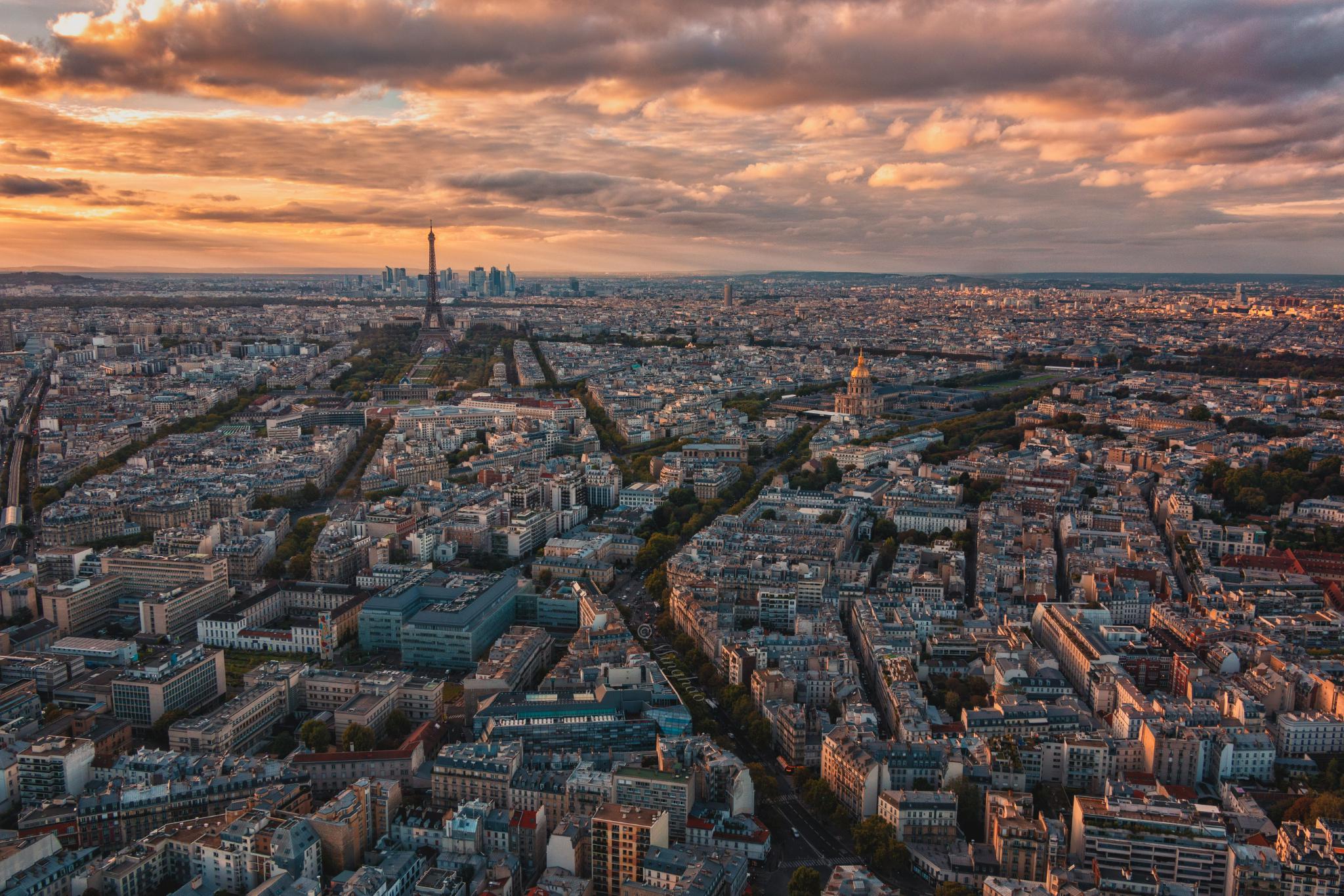 法国巴黎小镇为显平等将男名改女名,为期暂定一年|法国巴黎|潘丹_新浪