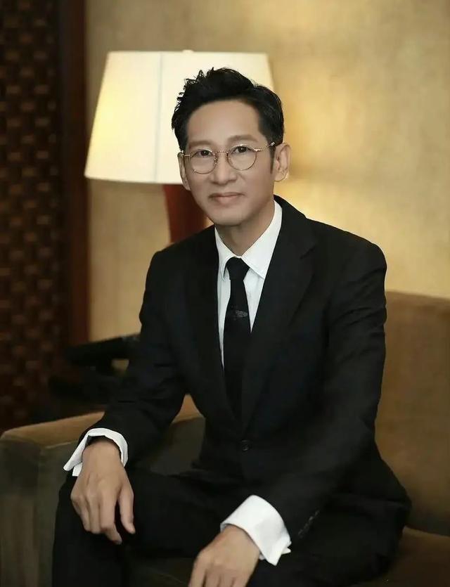 不到一个月有6位明星父母去世：火风母亲得新冠，葛优痛失慈母休闲区蓝鸢梦想 - Www.slyday.coM