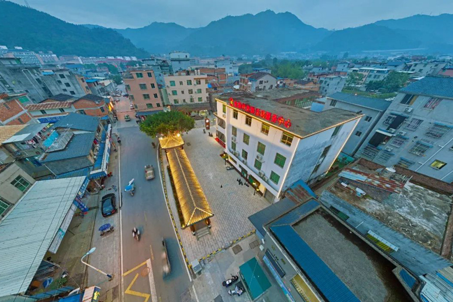 家门口的幸福感,宁德市蕉城区首个乡村慈善广场落户金涵