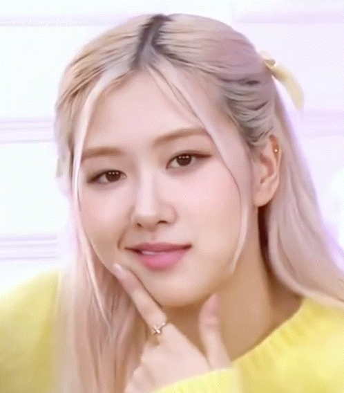 朴彩英歪嘴笑申请出战|朴彩英|举手_新浪新闻