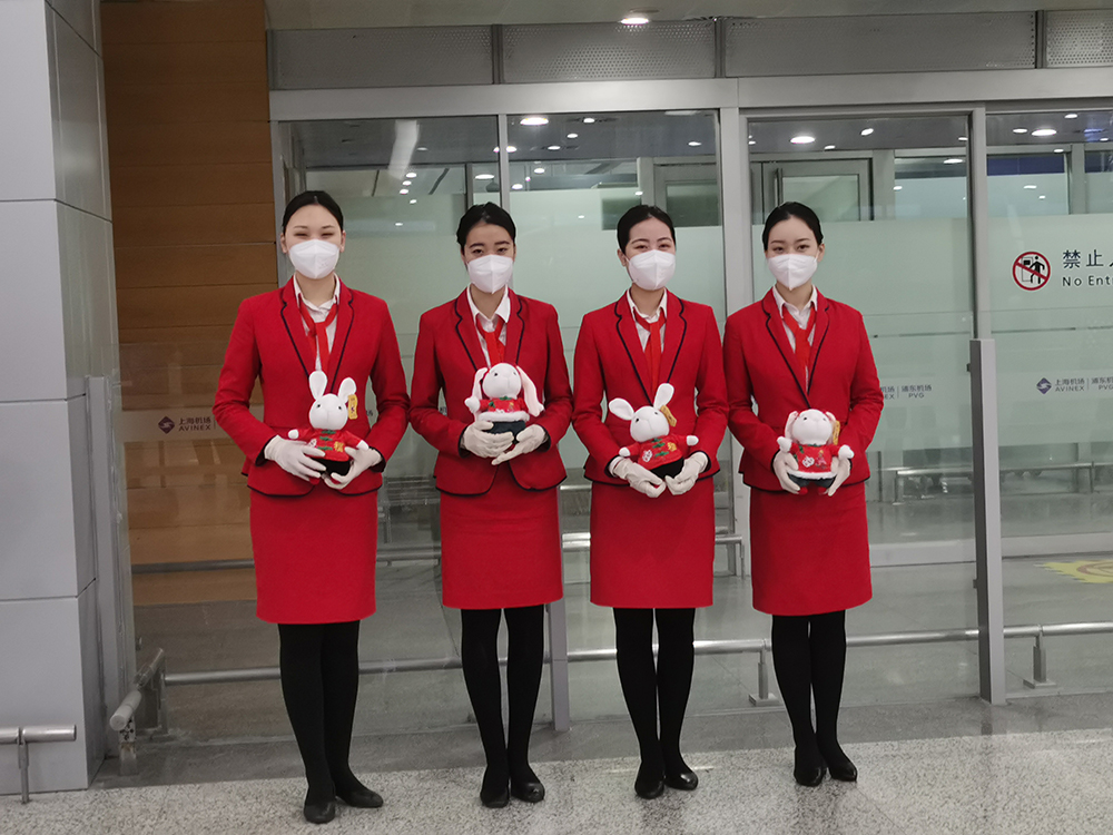 机场迎候的工作人员