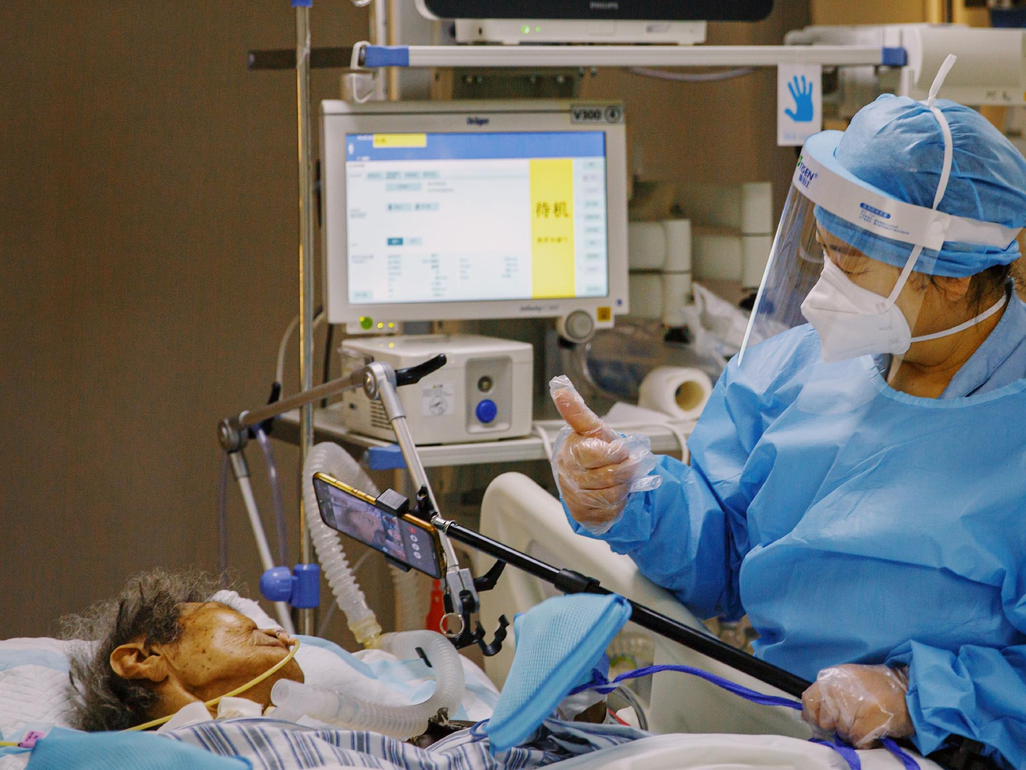 多图直击:重症病房里的"生死时速"|icu|医护人员|感染_新浪新闻