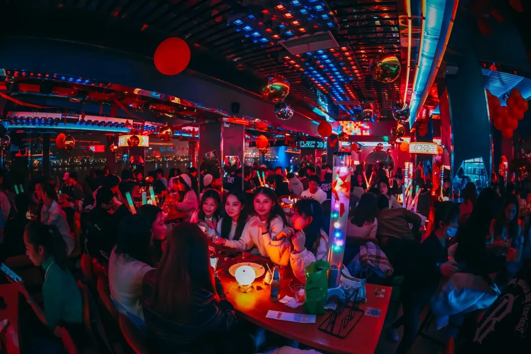 跨年夜,方寸酒吧的人气回旺.受访者供图