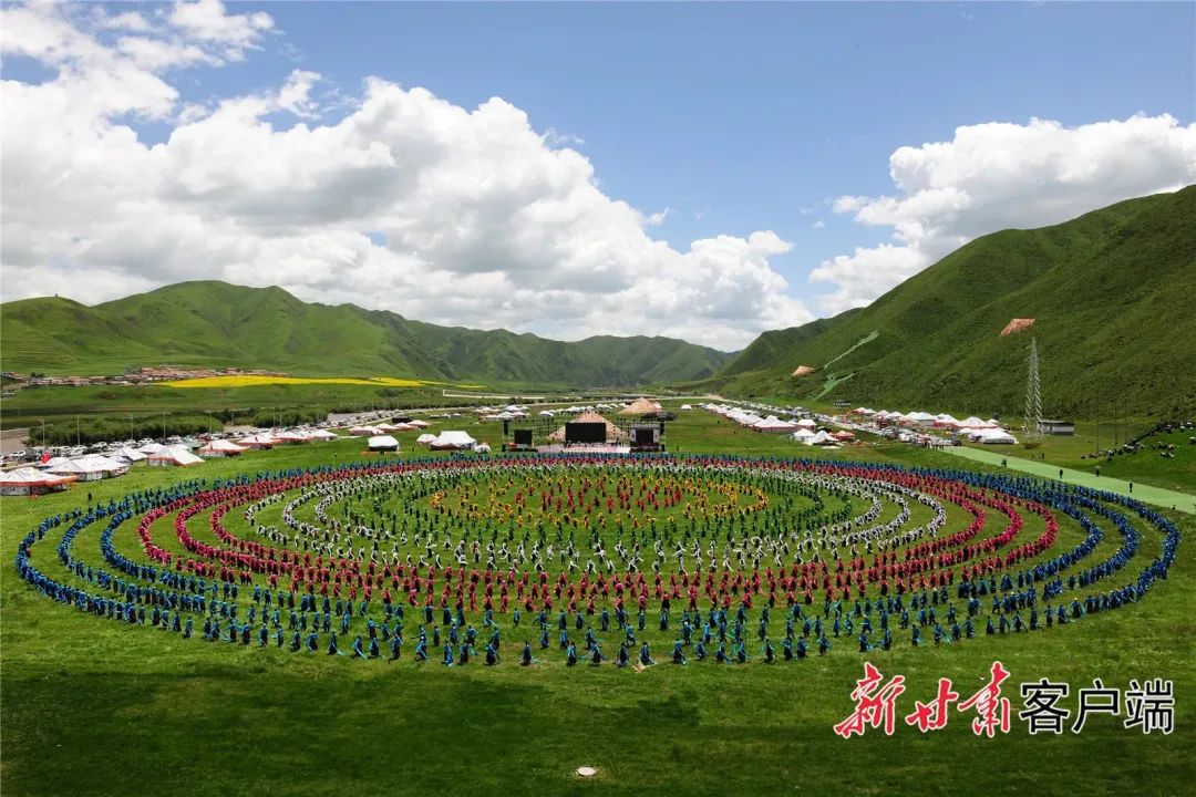 "中国锅庄之乡"碌曲县