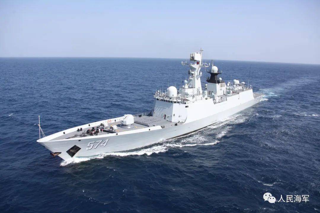 中国海军第43批护航编队起航奔赴亚丁湾