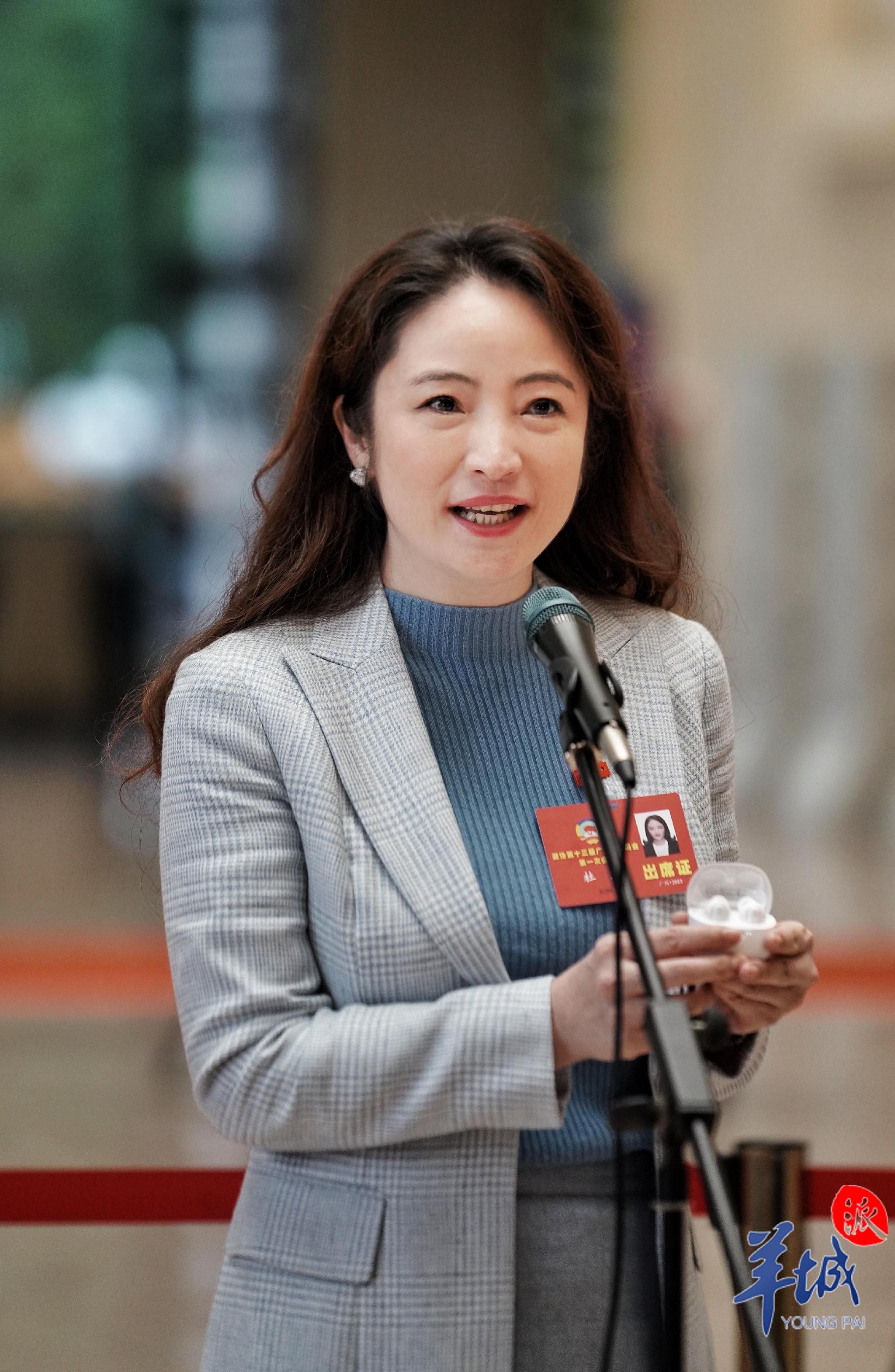 科大讯飞股份有限公司高级副总裁,广东省人工智能产业协会会长杜兰