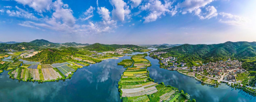 驿亭镇春晖村白马湖.阮佳波摄