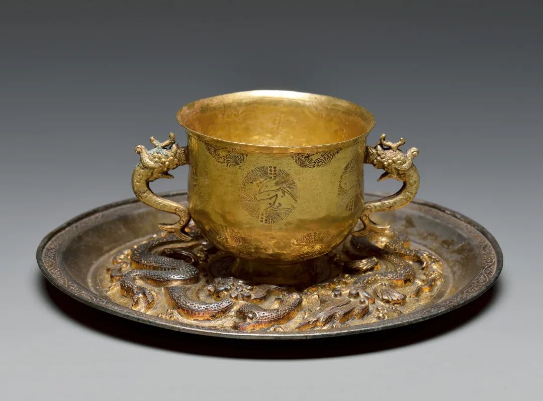 南宋龙纹杯盘一副&nbsp;东阳市博物馆藏