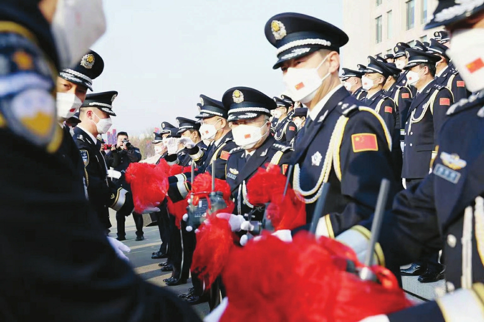 当日上午9时30分,太原市公安局隆重举行庆祝中国人民警察节"赋能强警