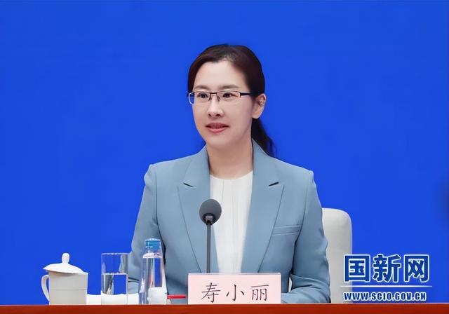 人关锡璠,水利部水土保持司司长蒲朝勇介绍加强新时代水土保持工作有