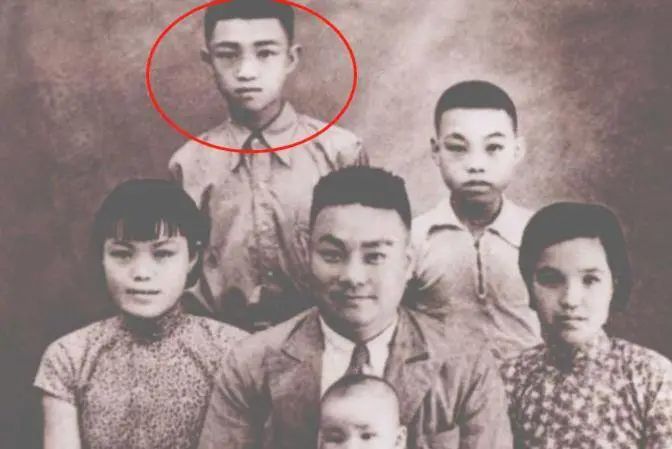 著名导演小儿子感染新冠去世！一门三子死别，悲情堪比电影……休闲区蓝鸢梦想 - Www.slyday.coM