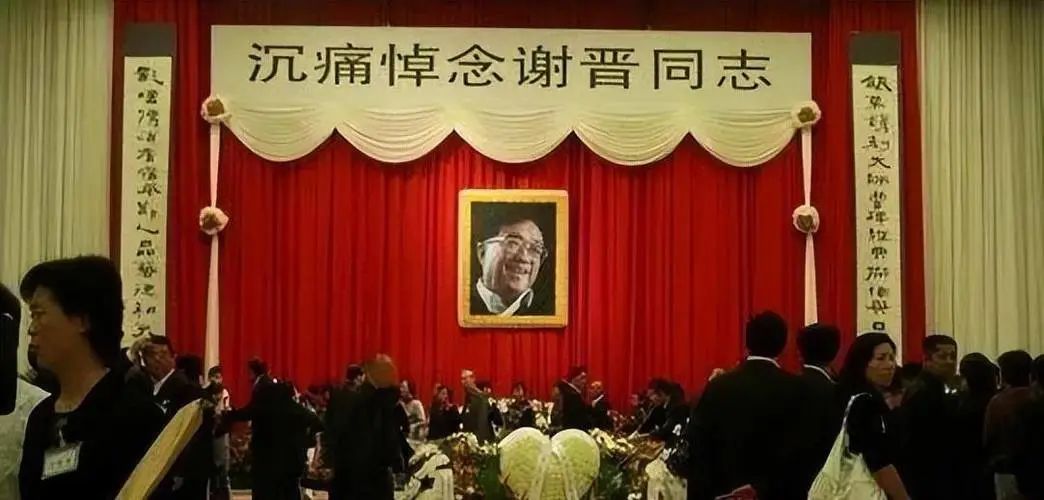 著名导演小儿子感染新冠去世！一门三子死别，悲情堪比电影……休闲区蓝鸢梦想 - Www.slyday.coM