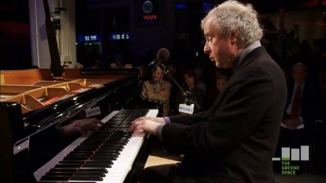 安德拉斯·席夫演奏:巴赫 d小调半音阶幻想曲与赋格 BWV.903_新浪新闻