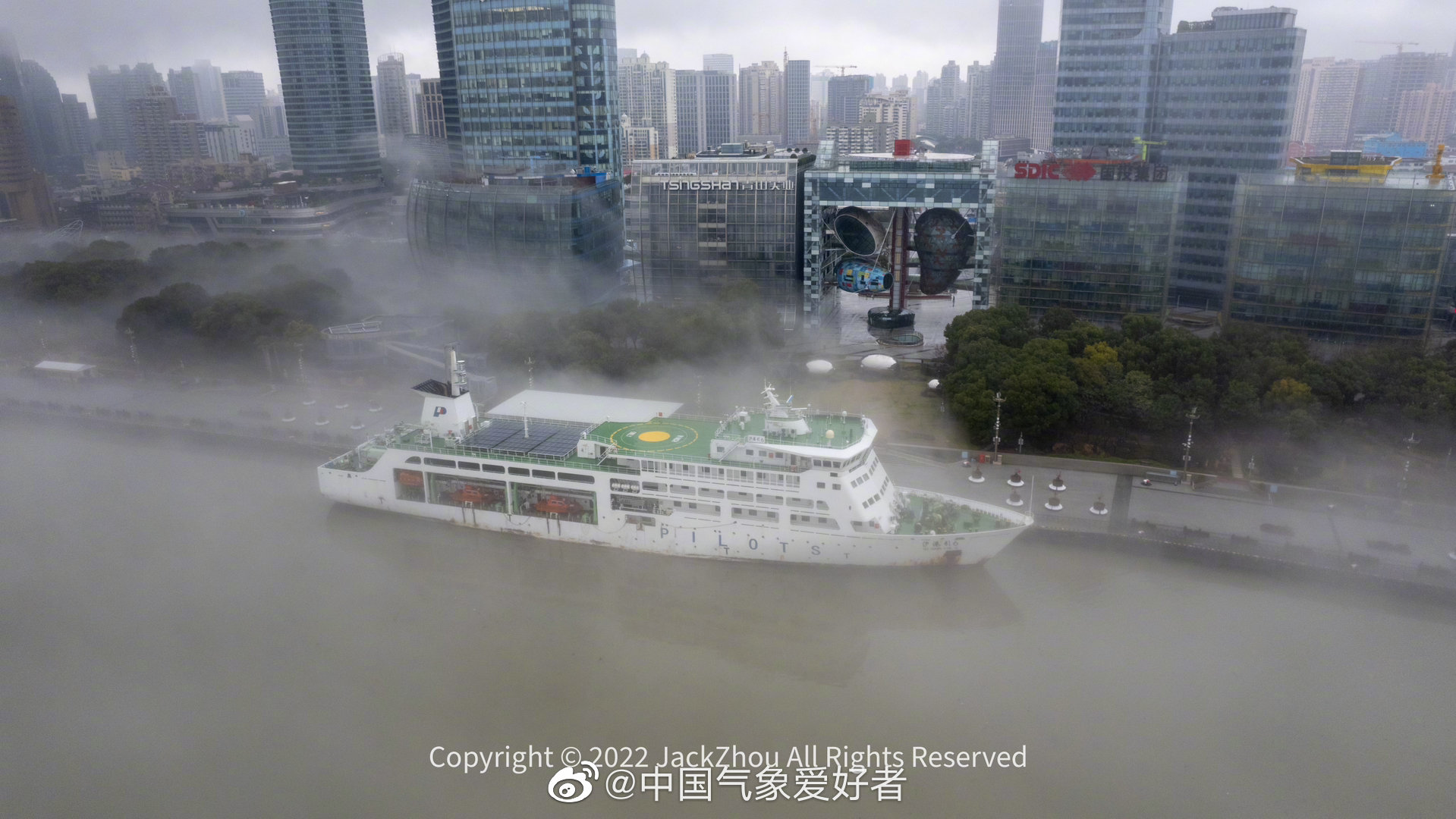 上海正处在回南天之中,到处朦胧,到处都是水……|上海市_新浪新闻
