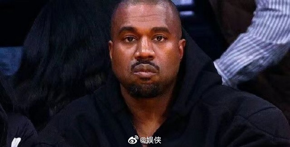 据外媒报道侃爷和新女友结婚了,女方是Yeezy的设计师……|侃爷|女方|结婚_新浪新闻