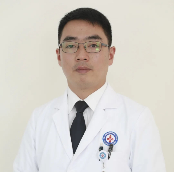 许天明海军第九〇五医院骨科主任,副主任医师,脊柱外