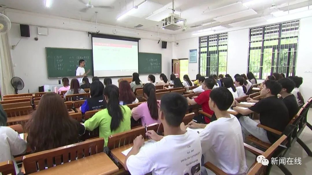 产教融合如何开展，大学生就业压力如何缓解？丨丨两会连民心休闲区蓝鸢梦想 - Www.slyday.coM