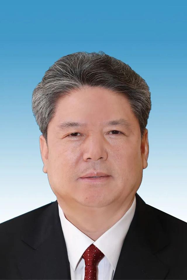 王宁当选云南省人大常委会主任,王予波当选云南省省长