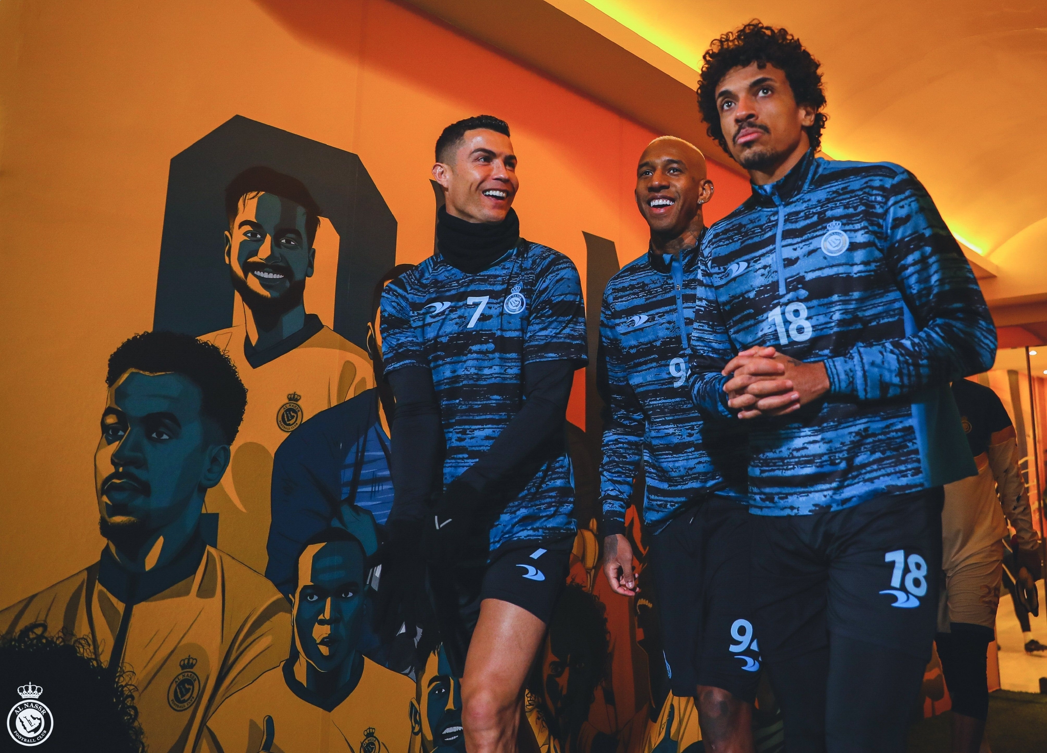 利雅得胜利晒c罗,塔利斯卡,古斯塔沃合影:c罗笑容满面心情不错|利雅得