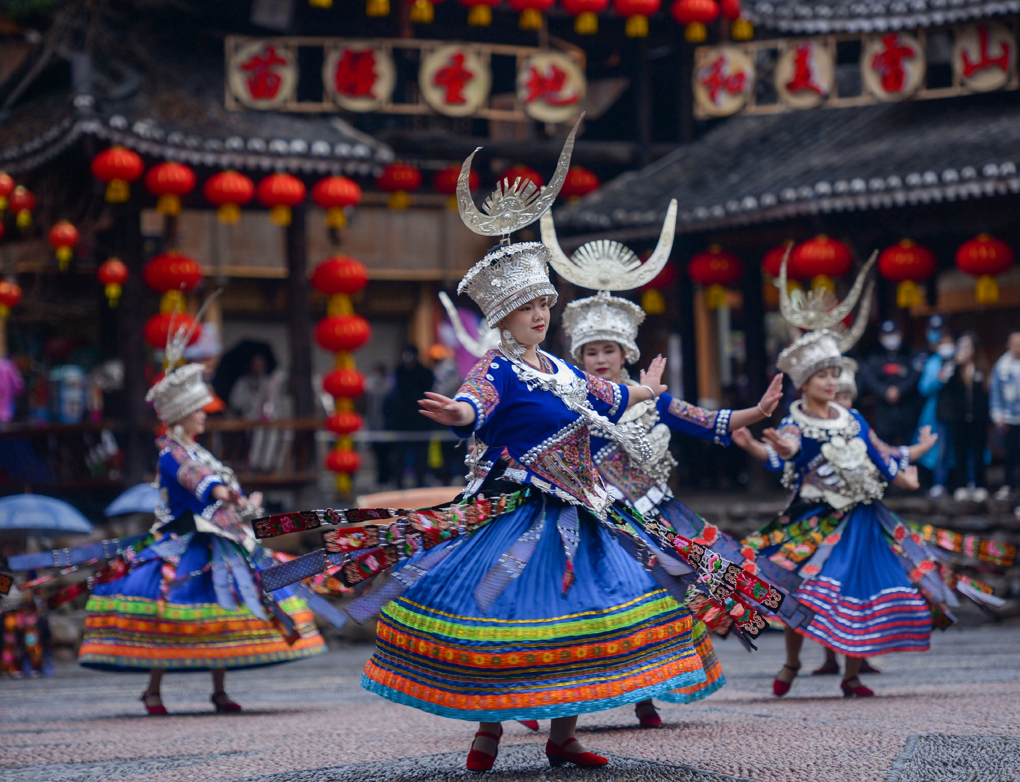 贵州雷山:山村热闹迎新春|黔东南苗族侗族自治州|贵州省_新浪新闻