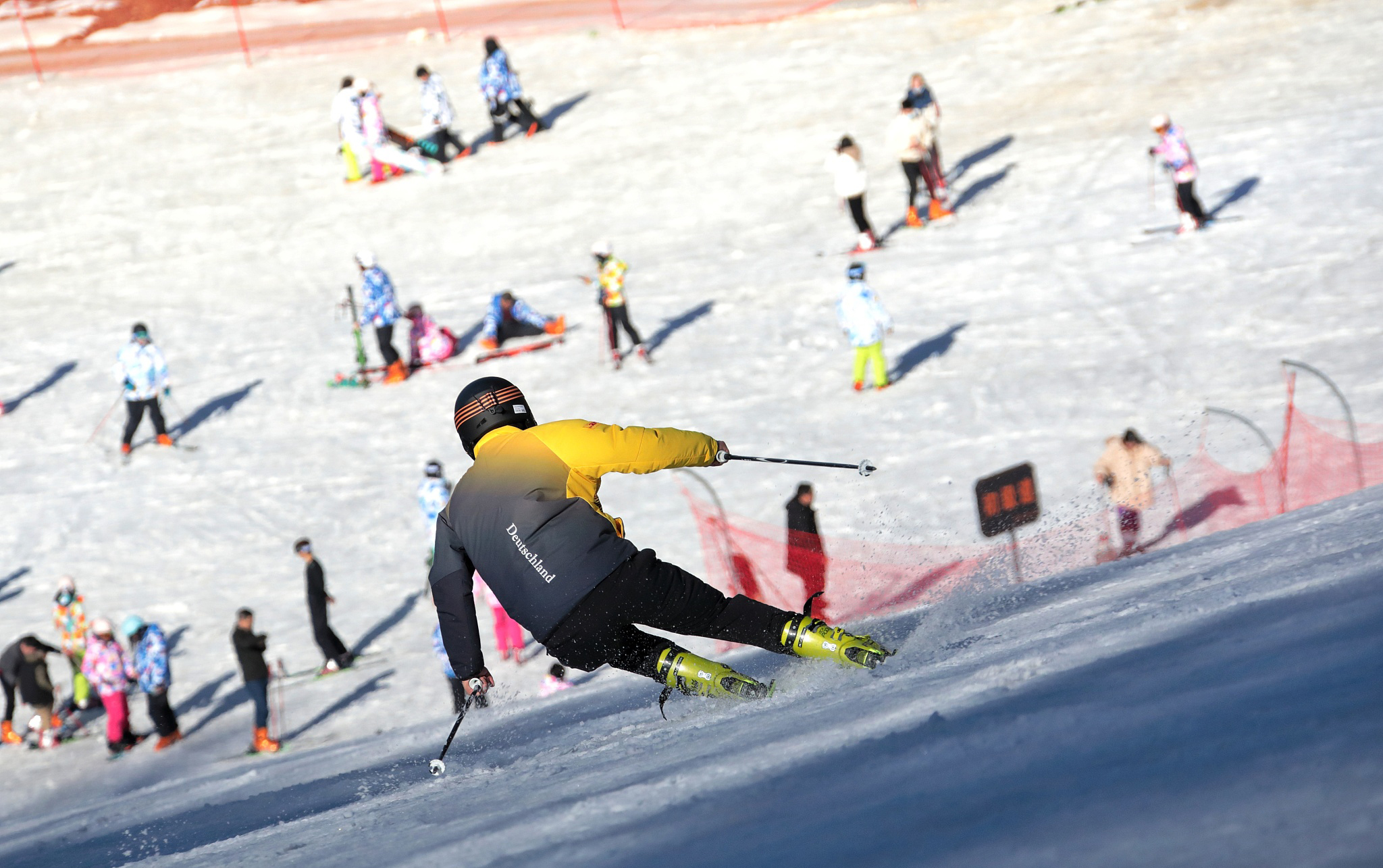 2023年1月7日,湖北宜昌,兴山县三峡云栖谷国际滑雪场,坡降,长度,雪质