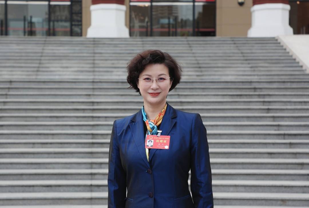 四川省人大代表董凡:牢记使命,为群众办实事办好事丨代表委员在这里