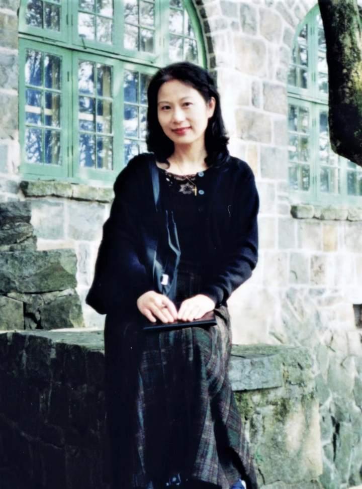 写《杭州女人》的杭州女作家顾艳，从大洋彼岸抛来她生命的诗