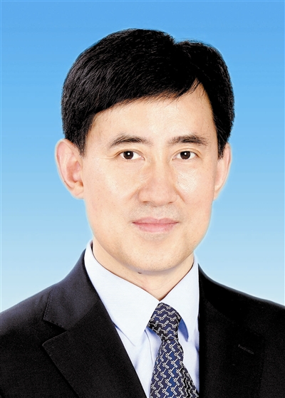 中共党员,现任二十届中央纪委委员,天津市委常委,市纪委书记,市监察