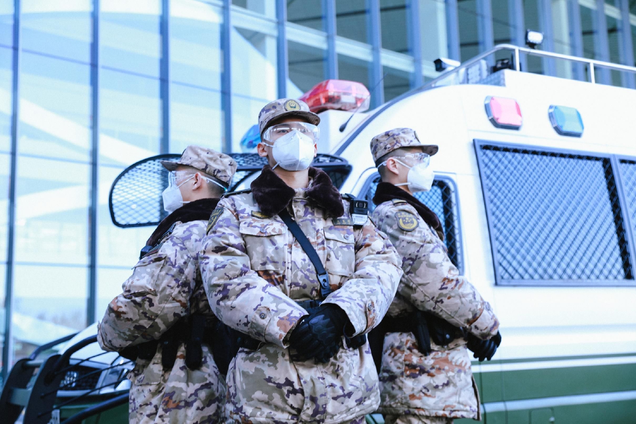 组图| 武警官兵驻守大兴机场 24小时守护归乡路__财经头条